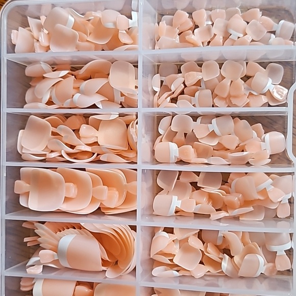 Bundle - French Pedicure Press On Toe Nails,  and 10pc Mani Pedi - Picture 5 of 16